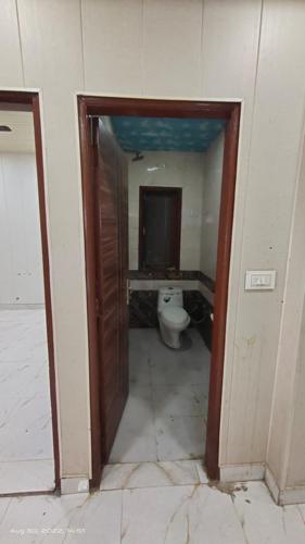 Bathroom chaudhary-and-kashyap-buildwell Bathroom