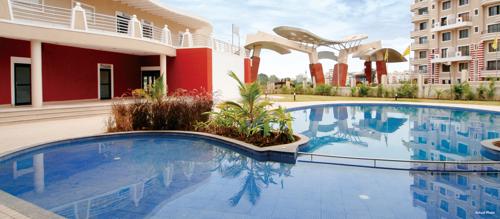  a-garden-city Swimming Pool