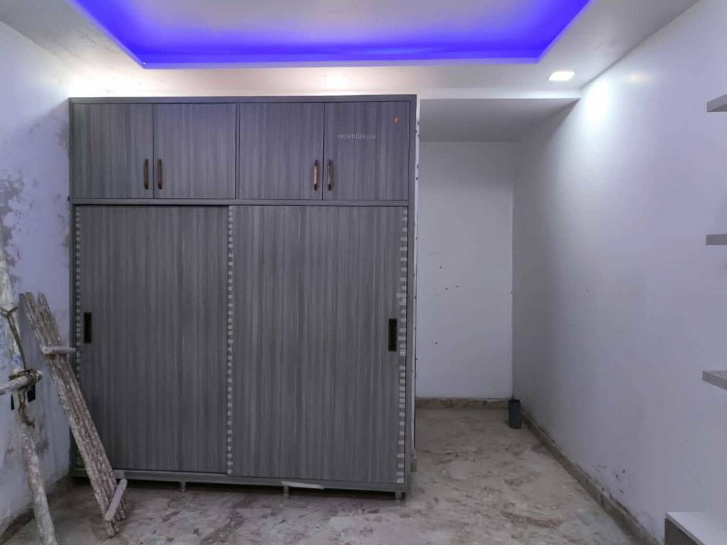 guru ji homes Bedroom