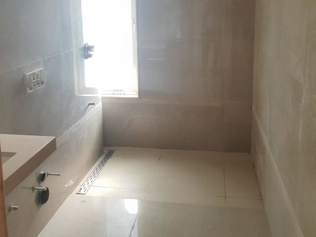  sanctum a2 and b2 Bathroom