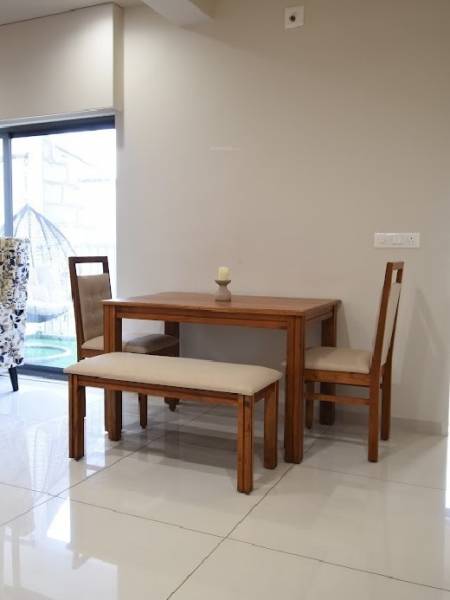  the-nest Dining Area