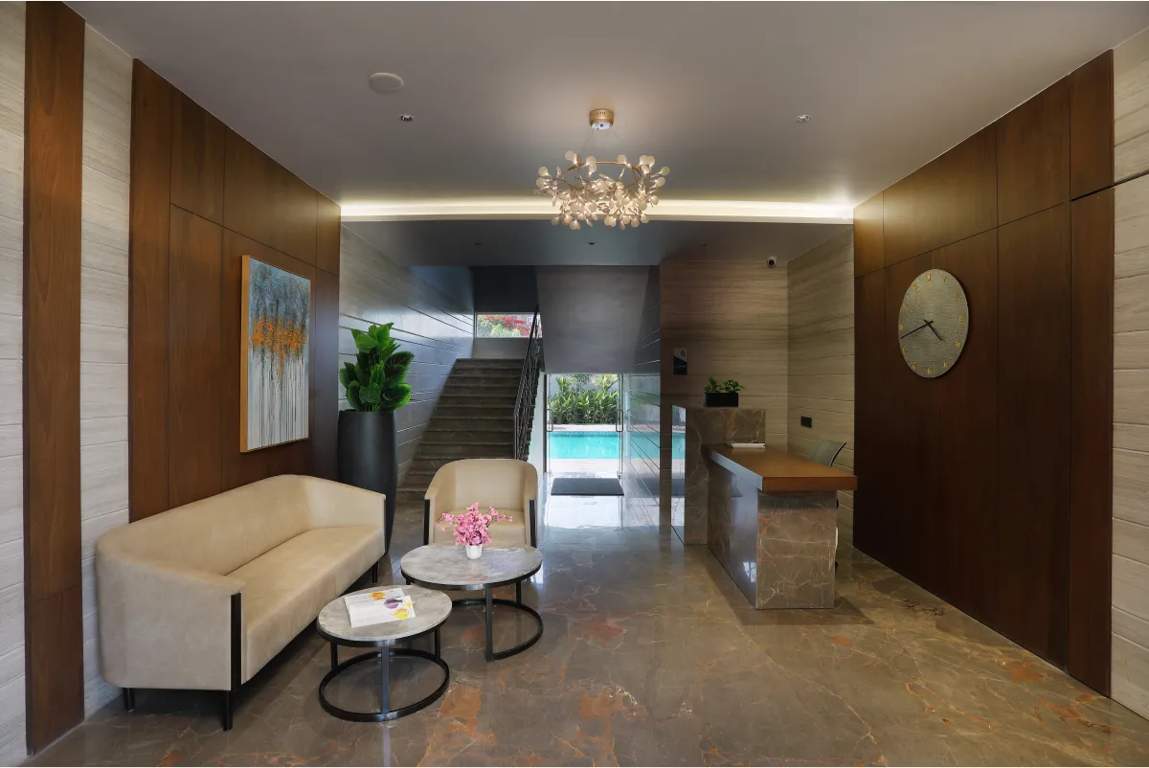  32 pinewood drive Entrance Lobby