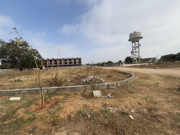 constructionStatus of Imperial Ville