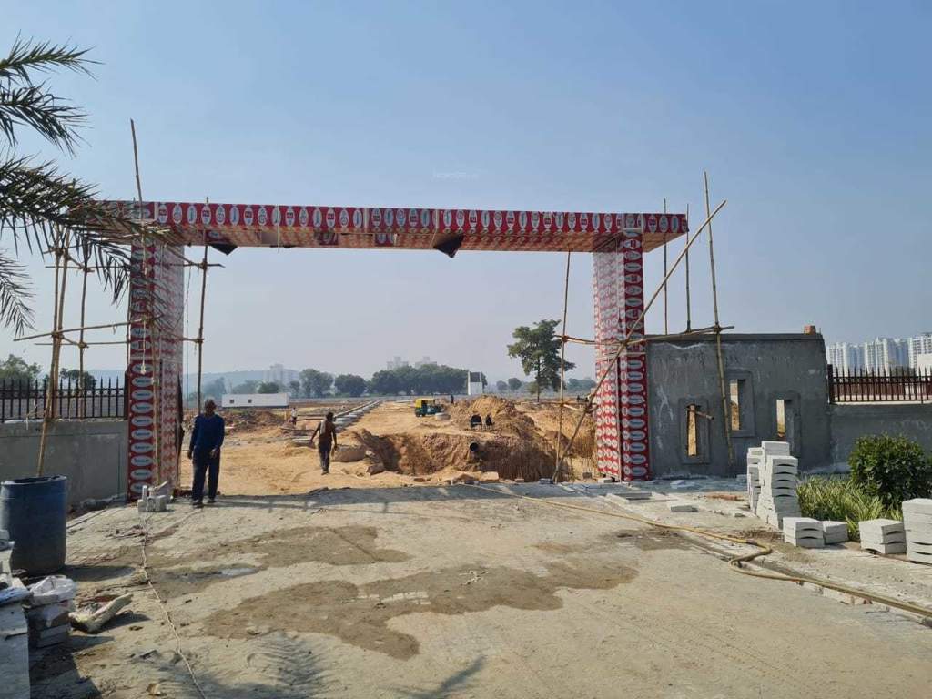  nkv golden avenue Plot