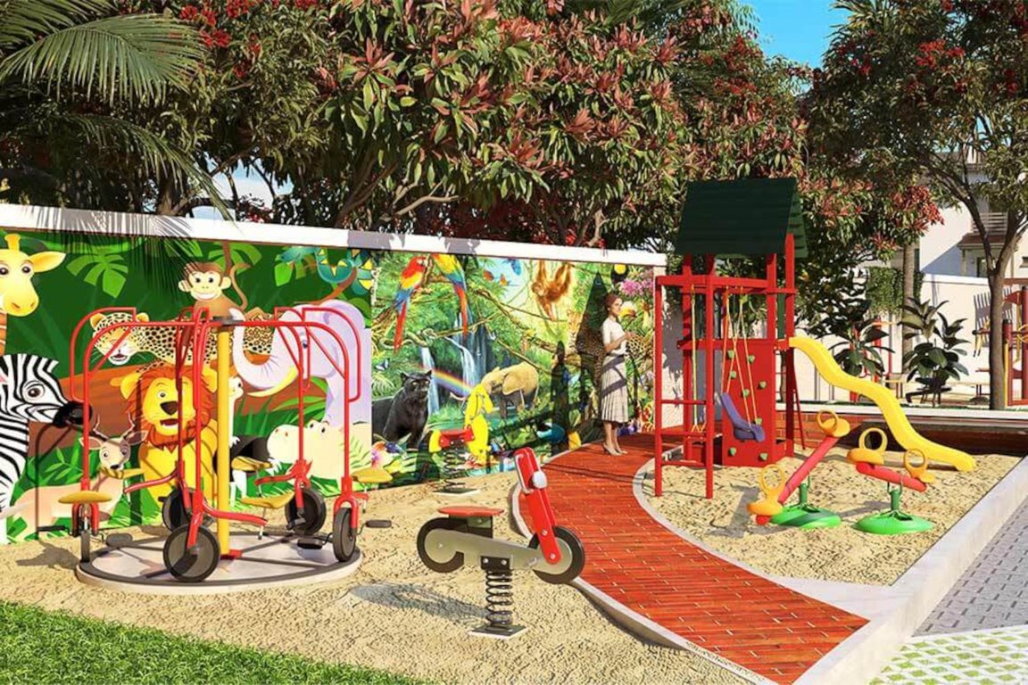  mascot 2 Children's play area