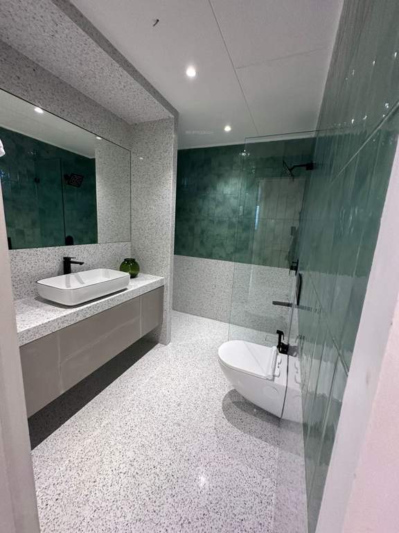  garden grove Bathroom