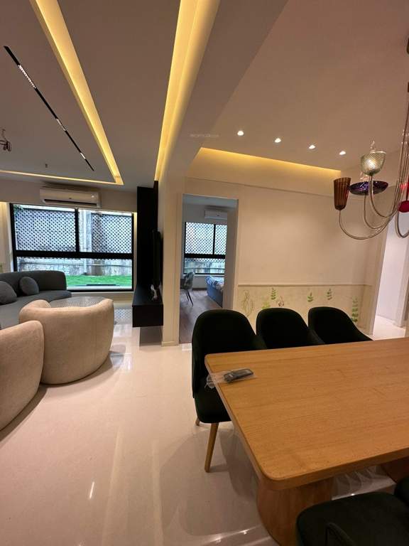  garden grove Dining Area