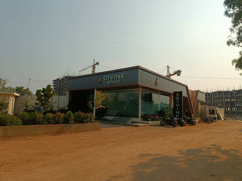  space Construction Status Apr 24