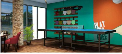  silverstone Club House