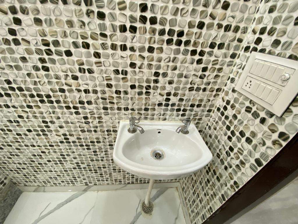  grover estate independent house Bathroom