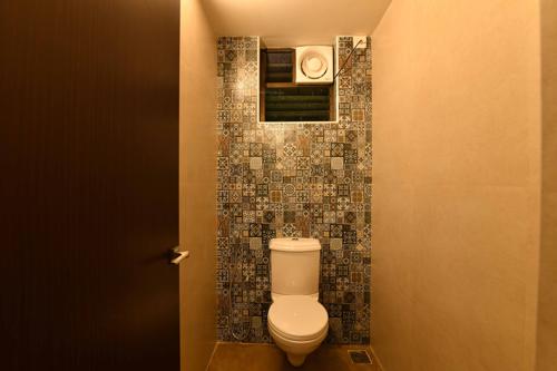  ocean-drive-villas-ecr-phase-iii Bathroom