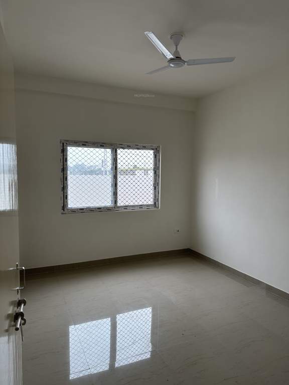  south avenue Bedroom