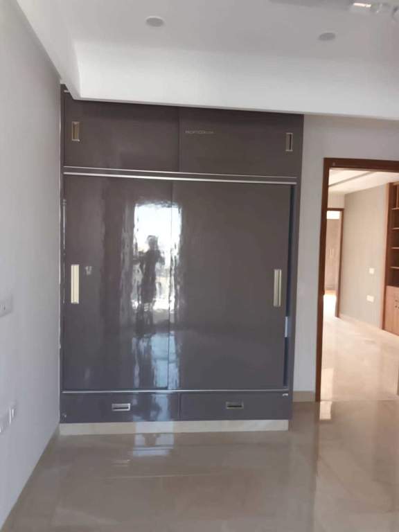  luxury builderfloor sector 57 Bedroom