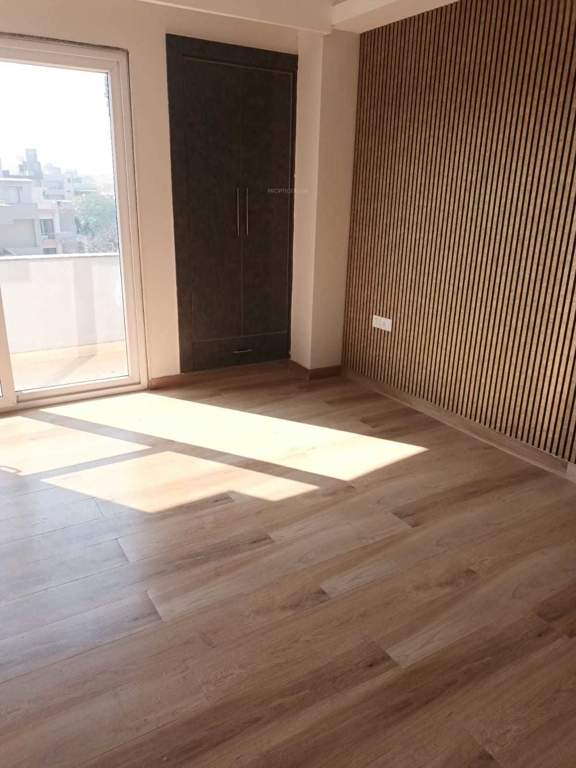  luxury builderfloor sector 57 Bedroom