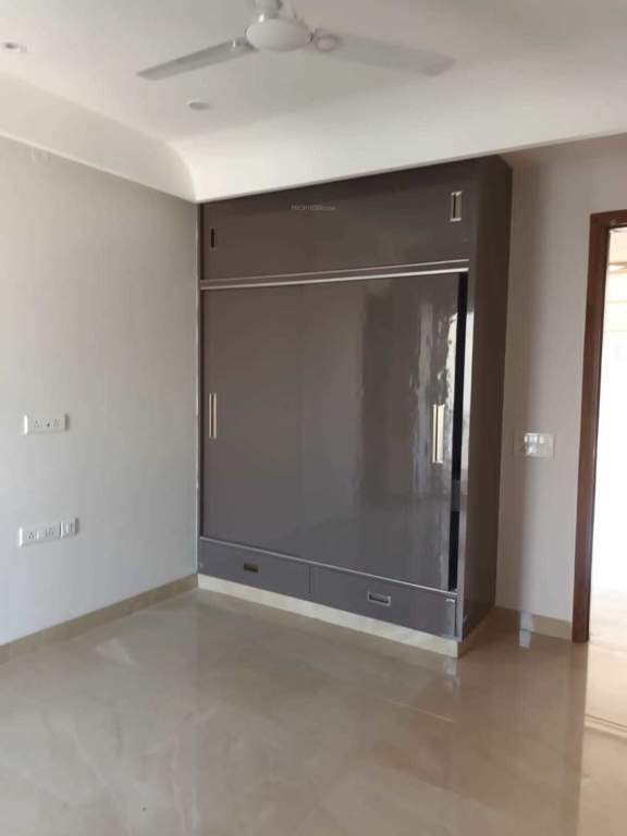  luxury builderfloor sector 57 Bedroom