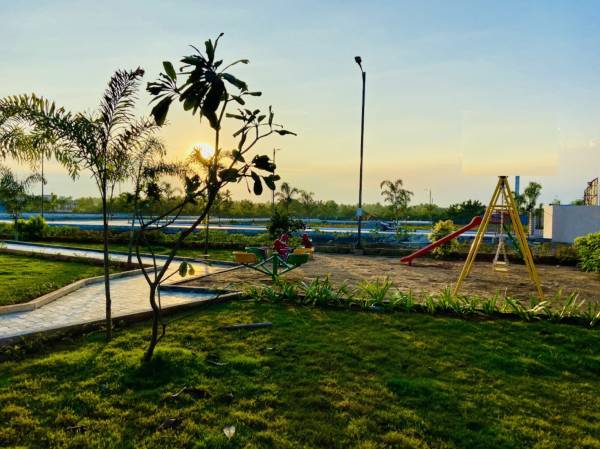  central-park Children's play area