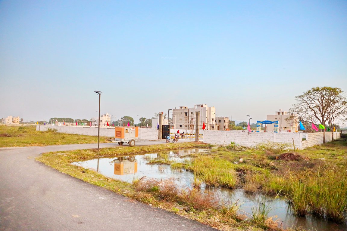  poojaa guru heera nagar Plot