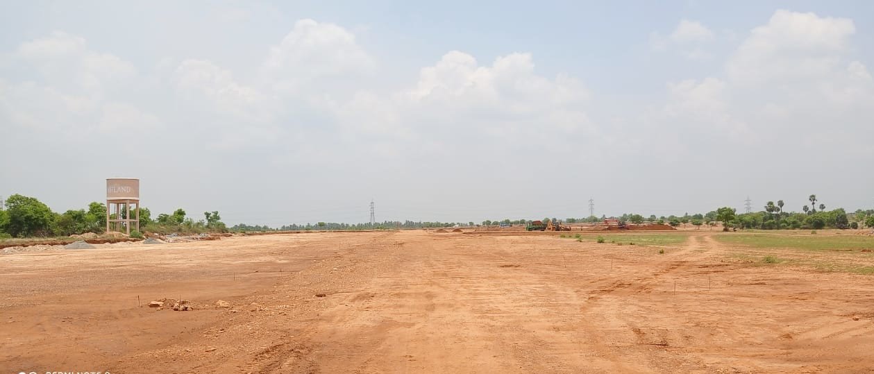  fairland phase v Plot