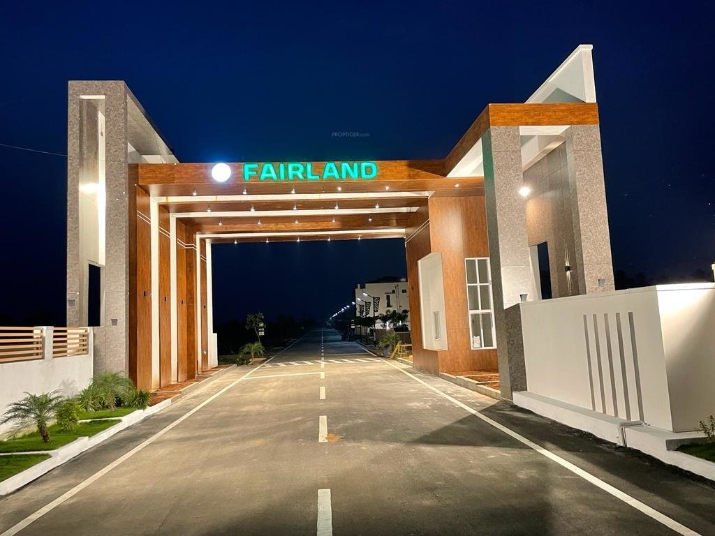  fairland phase v Plot