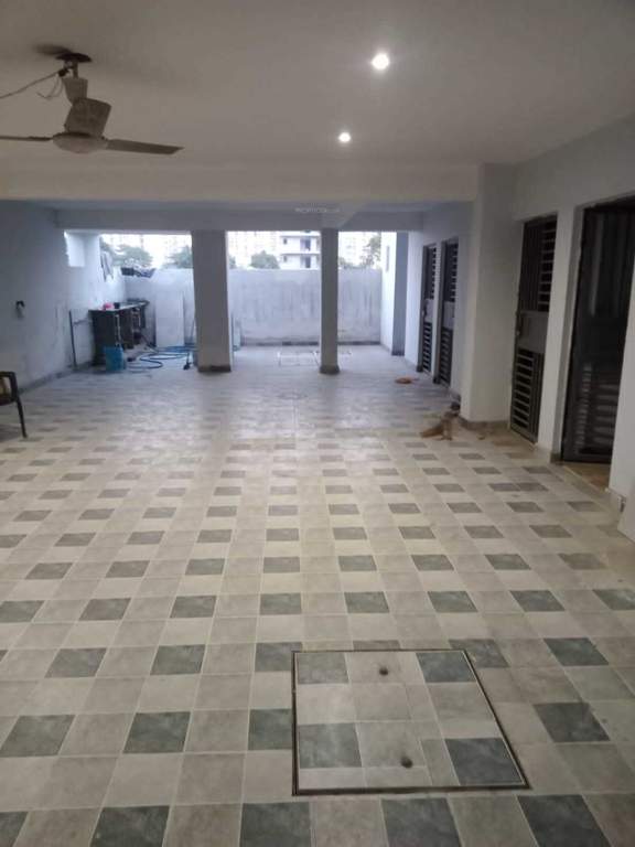  luxury floor Living Area