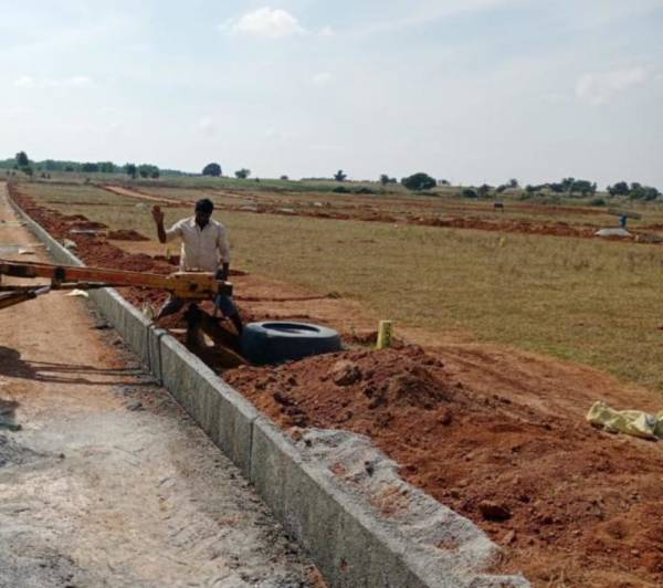  golden-empire-block-a Plot