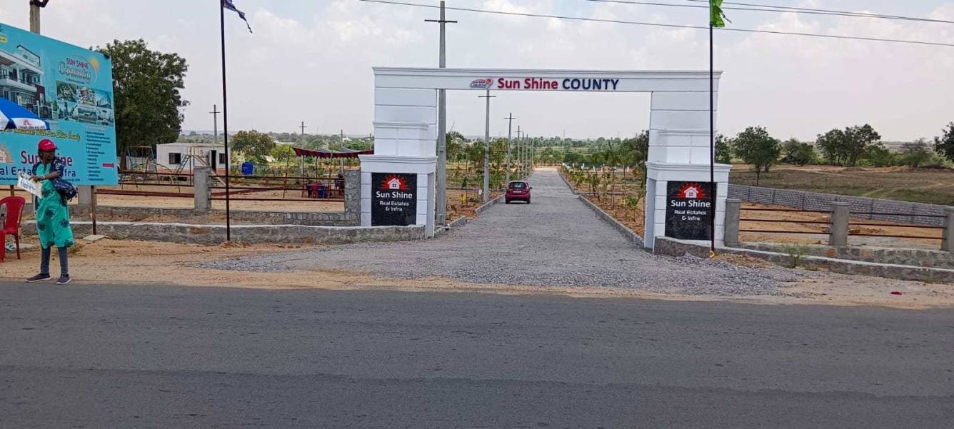  shine county Plot