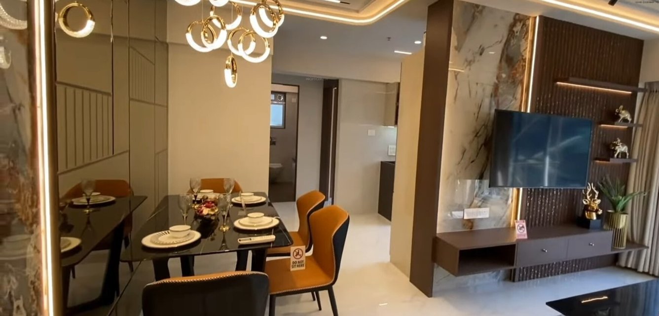  meadows 83 Dining Area