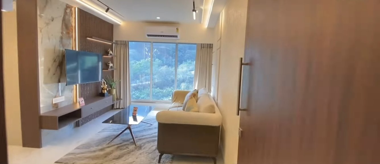  meadows 83 Living Area