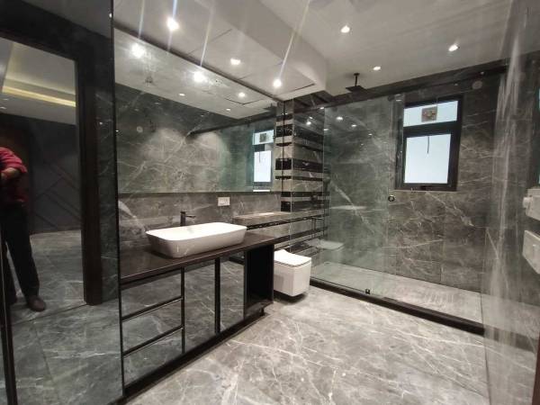  homes-luxury-floor Bathroom