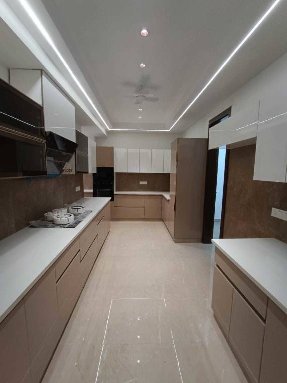  homes luxury floor Kitchen