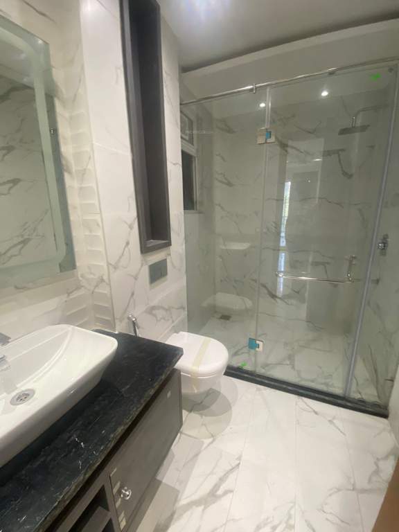  luxury builder floors 2 Bathroom