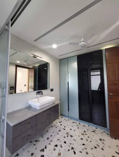  luxury-builder-floors-8 Bathroom