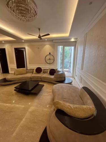  trehan-luxury-floor-63 Living Area