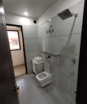  ultra-modern-floor-sector-48 Bathroom