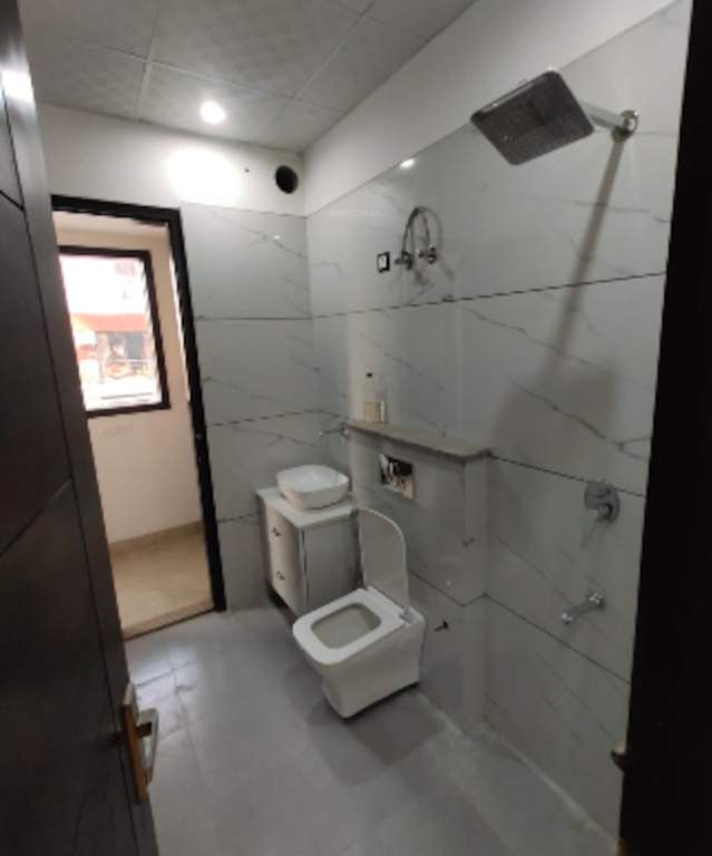 ultra modern floor sector 48 Bathroom