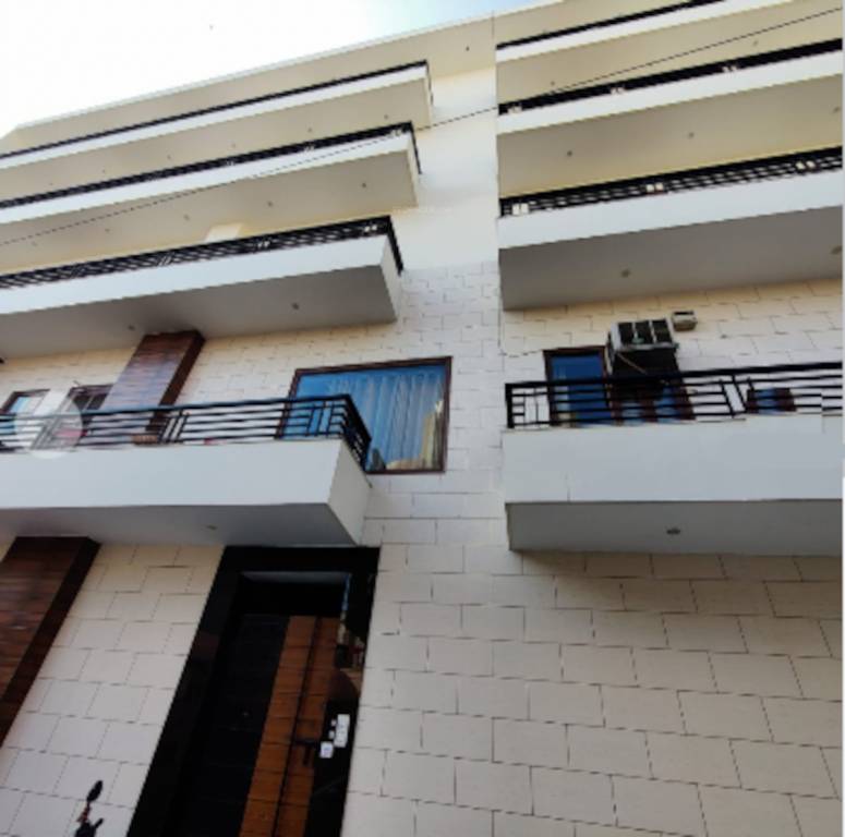  builder floor sector 8 Balcony