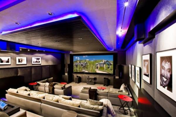  royal-gardens Mini Theatre