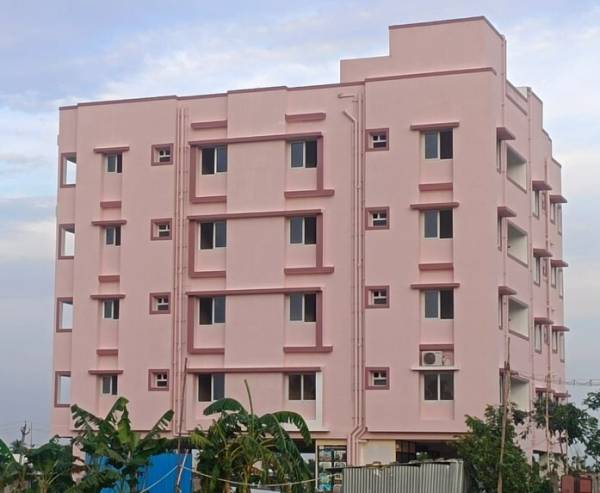 main of Guhaas Golden Glades