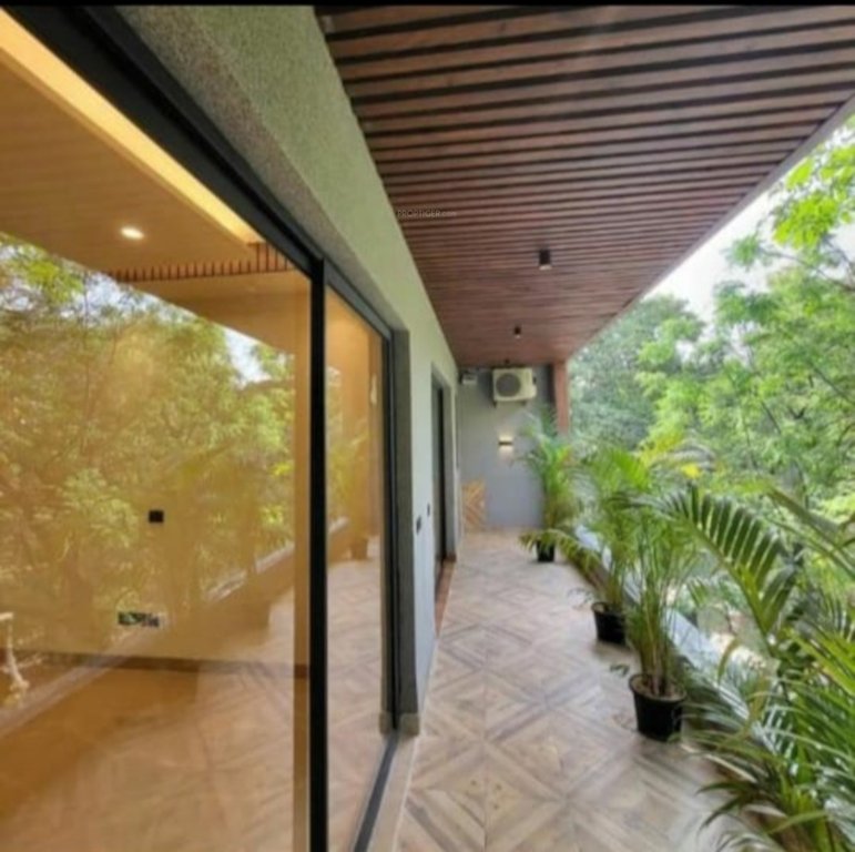  estate 9 Living Area