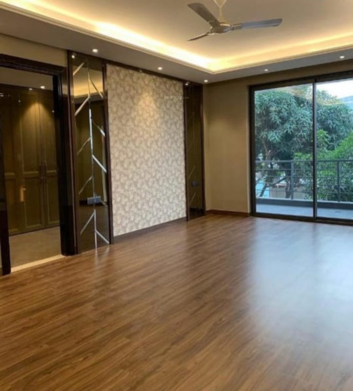  estate 9 Living Area