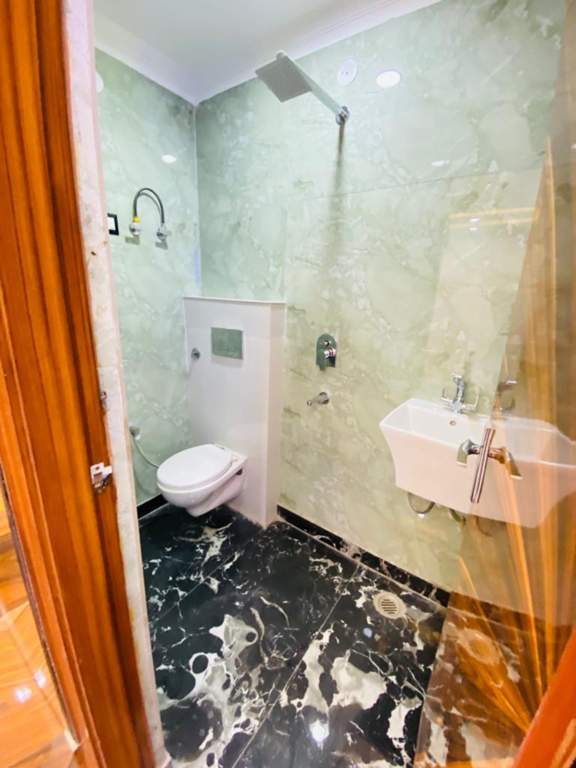  metro view floors Bathroom