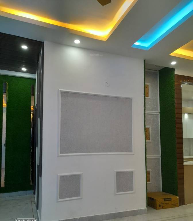  real tech Living Area