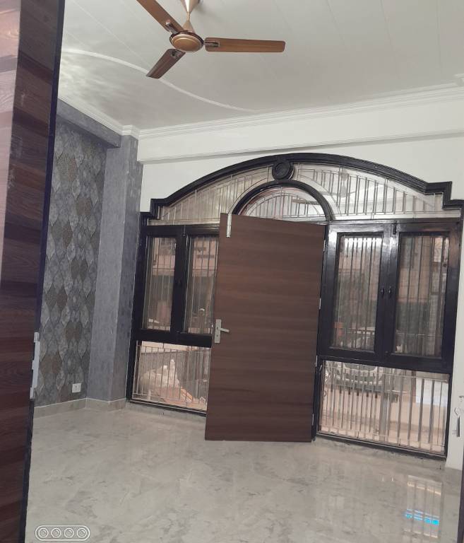  real tech Living Area