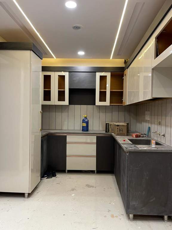  o flat builder Kitchen