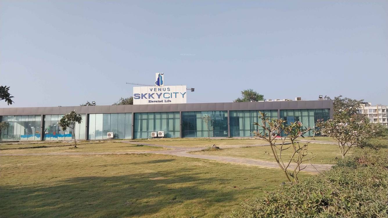 Venus Skky City La Vista