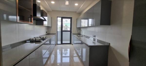  homes-ultra-luxury-floor Kitchen