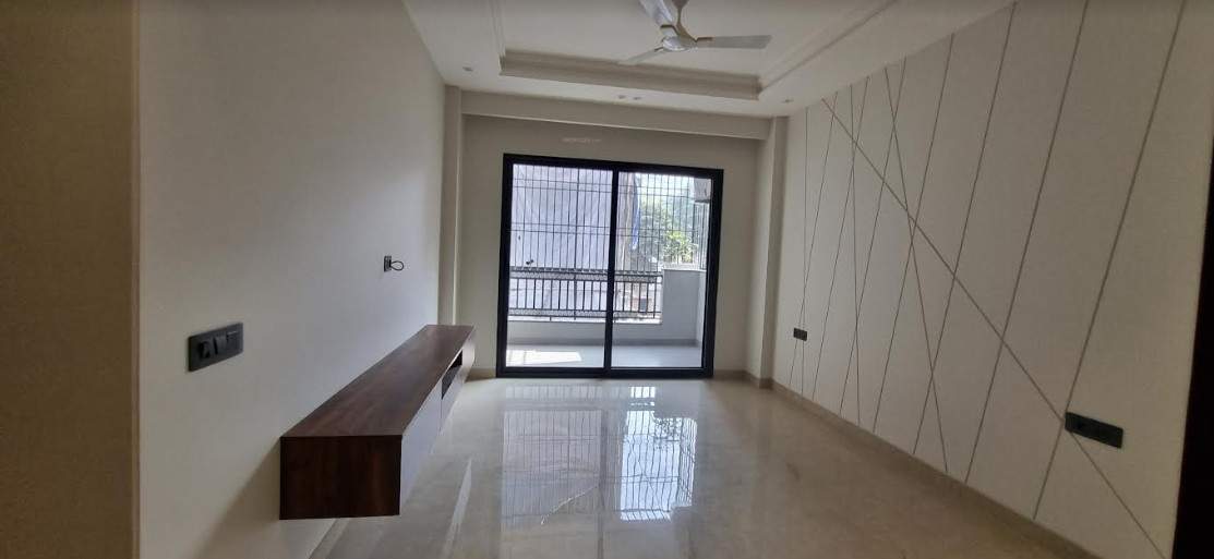  homes ultra luxury floor Living Area