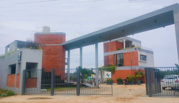  e-villas Entrance Gate Security Cabin