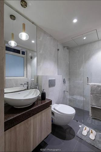  capital-city-tower-mizani Bathroom
