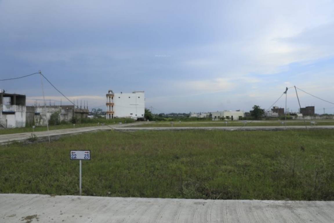  mega city phase v Plot